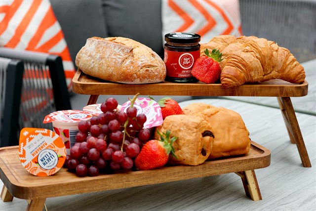 continental breakfast