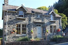 Swn-y-Dwr holiday cottage