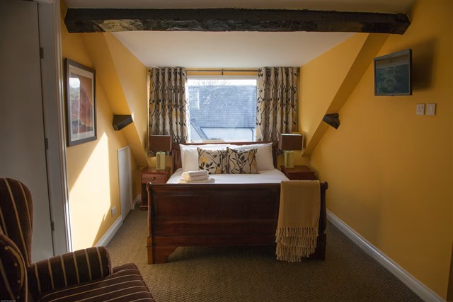yew view bed 3